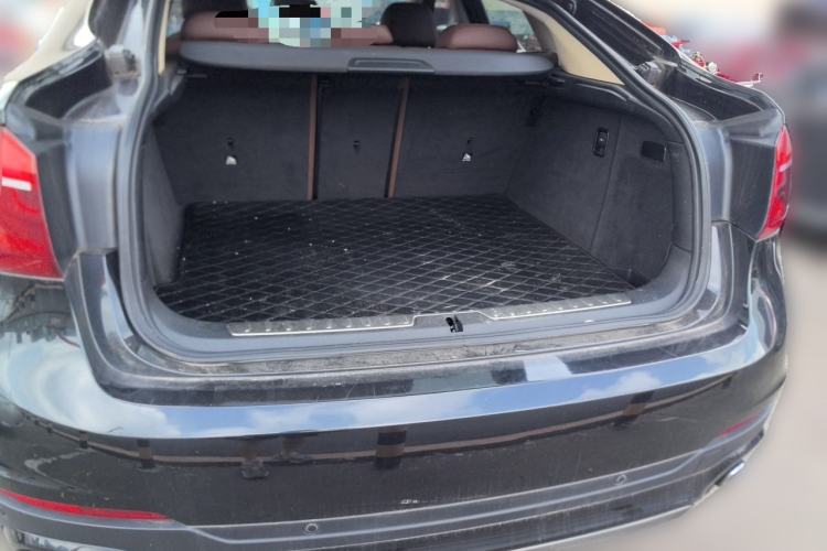 Used BMW X6 2017 xDrive28i Trunk