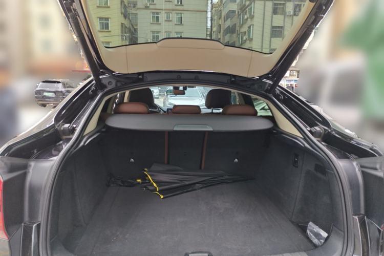Used BMW X6 2017 xDrive28i Trunk