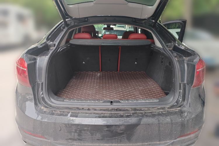 Used BMW X6 2017 xDrive35i Leading Model Trunk