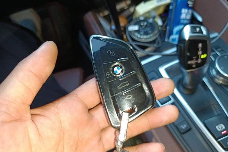 Used BMW X6 2017 xDrive28i Vehicle Key