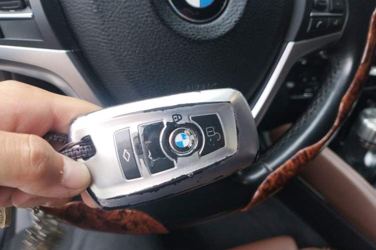 Used BMW X6 2017 xDrive28i Vehicle Key
