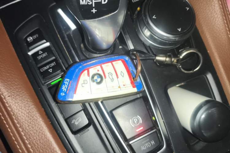 Used BMW X6 2017 xDrive28i Vehicle Key