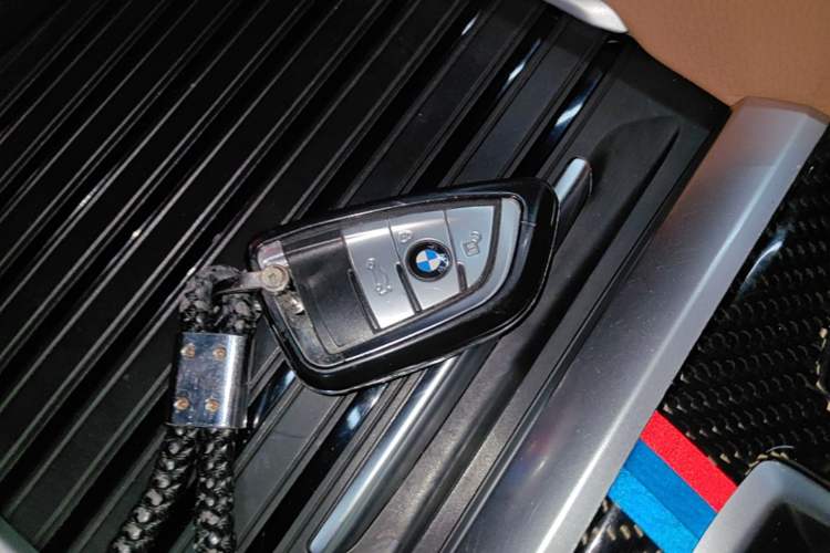 Used BMW X6 2017 xDrive28i Vehicle Key