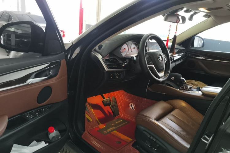 Used BMW X6 2017 xDrive28i Driver Seat