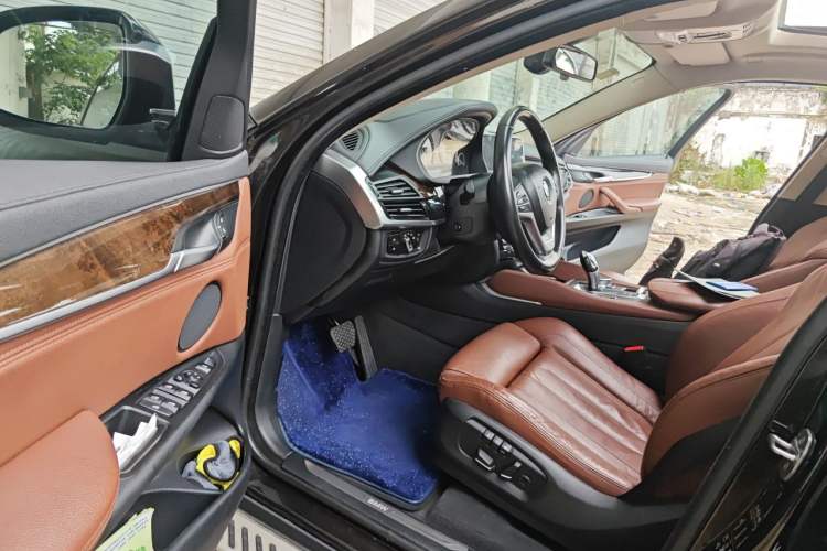 Used BMW X6 2017 xDrive28i Driver Seat