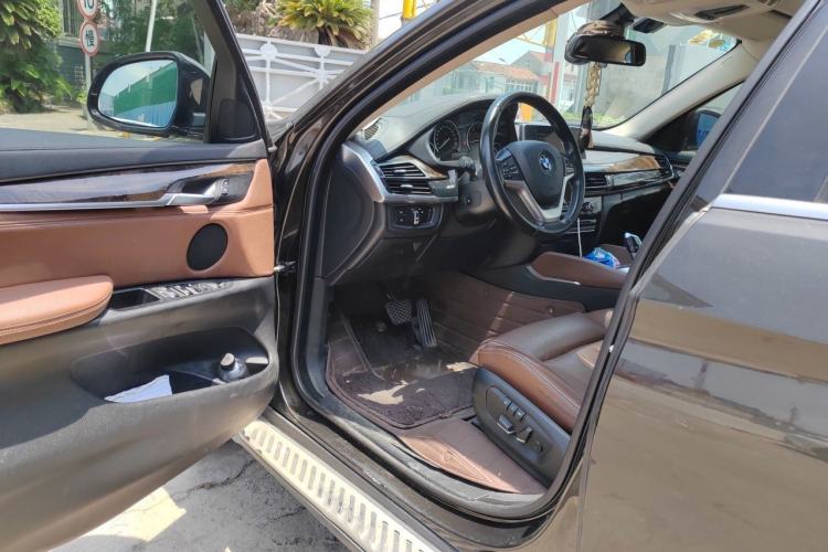 Used BMW X6 2017 xDrive28i Driver Seat
