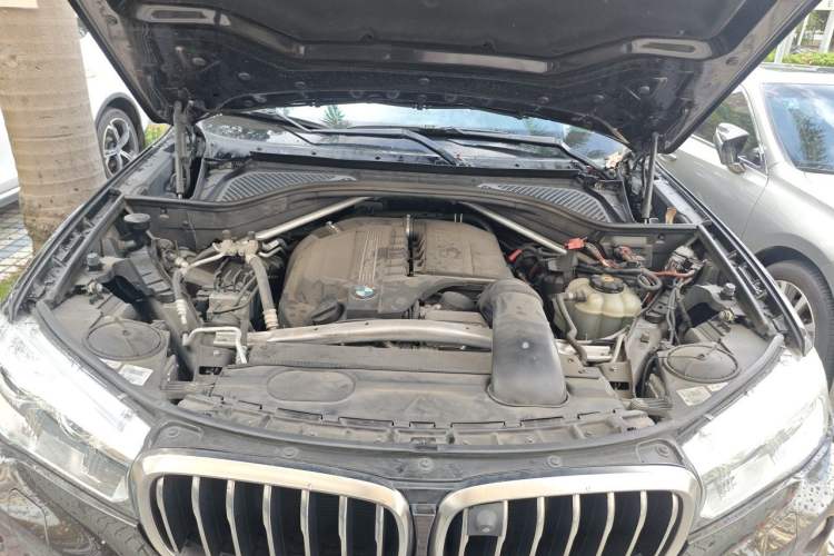 Used BMW X6 2017 xDrive35i Leading Model Engine Bay
