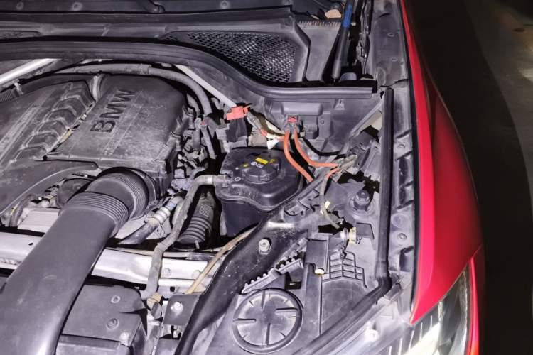 Used BMW X6 2017 xDrive35i Luxury Edition Engine Bay Left