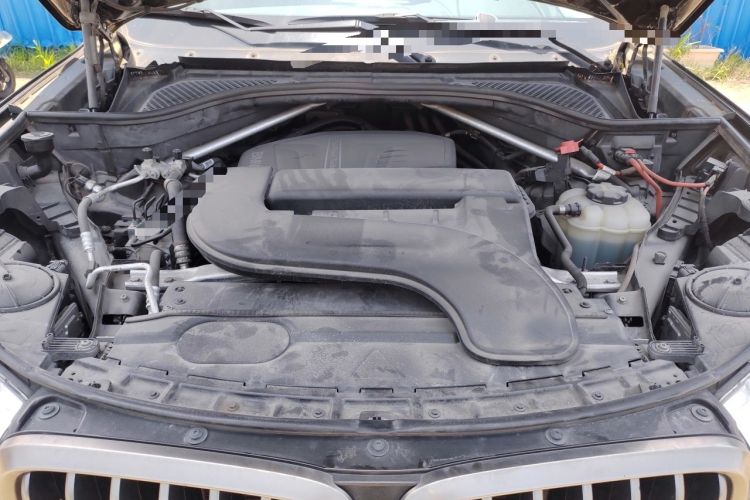 Used BMW X6 2017 xDrive28i Engine Bay