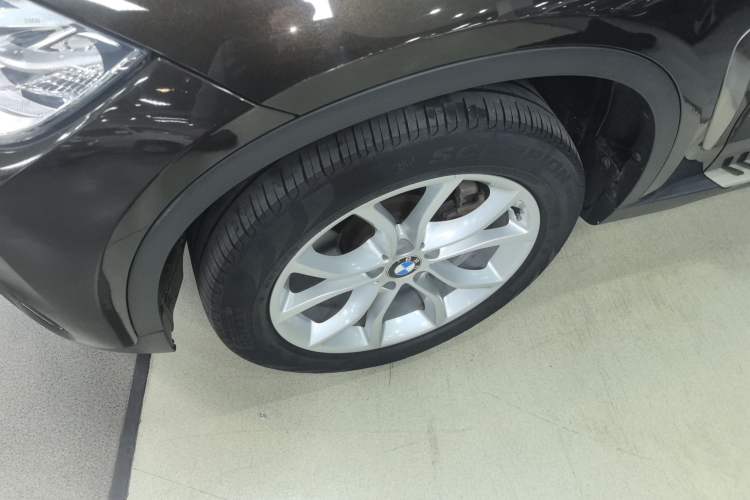 Used BMW X6 2017 xDrive35i Leading Model Exterior 4