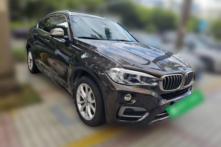 Used BMW X6 2017 xDrive35i Leading Model Front Right 45 Deg