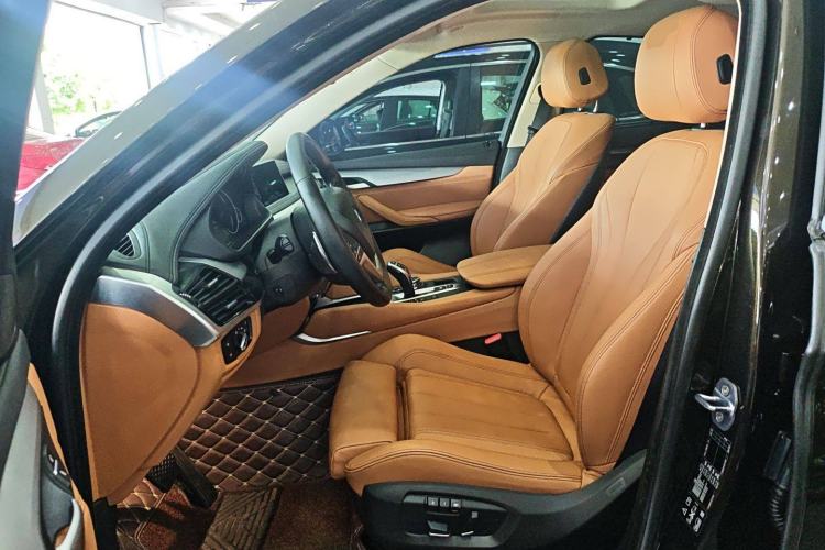 Used BMW X6 2017 xDrive35i M Sport Middle East Left Front Seat
