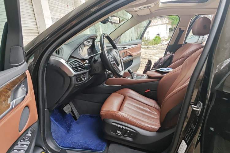 Used BMW X6 2017 xDrive28i Left Front Seat