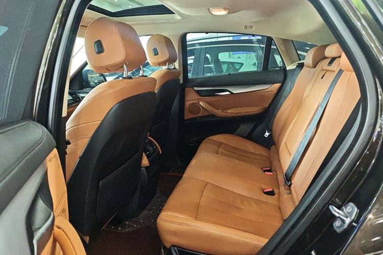 Used BMW X6 2017 xDrive35i M Sport Middle East Left Rear Seat