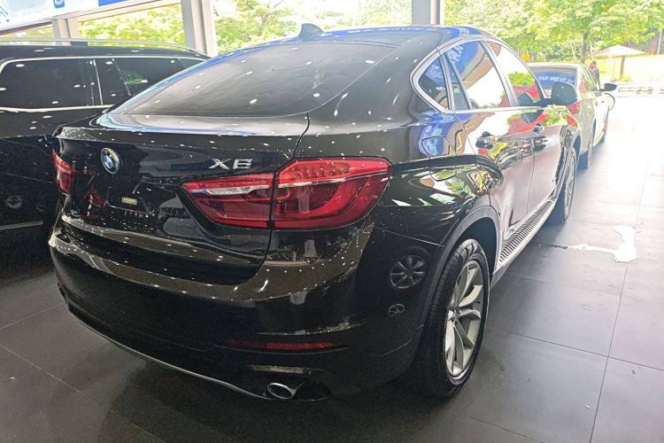 Used BMW X6 2017 xDrive35i M Sport Middle East Rear Right 45 Deg