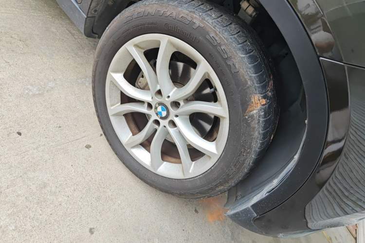 Used BMW X6 2017 xDrive28i Right Front Wheel Hub