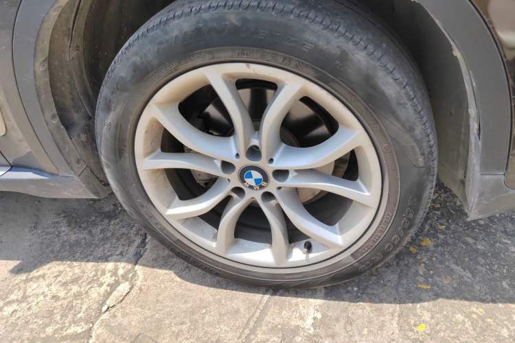 Used BMW X6 2017 xDrive28i Right Front Wheel Hub