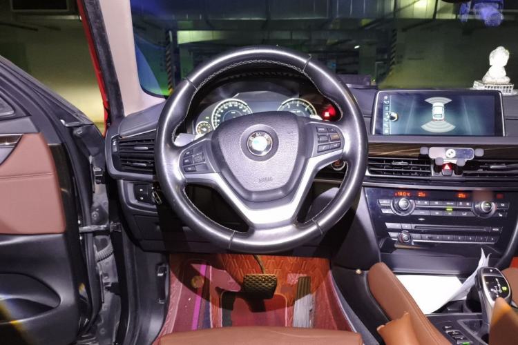 Used BMW X6 2017 xDrive35i Luxury Edition Steering Wheel