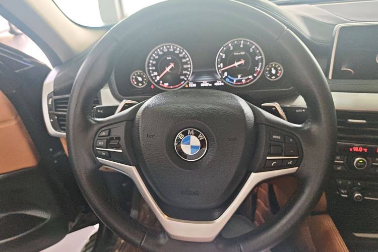 Used BMW X6 2017 xDrive35i M Sport Middle East Steering Wheel