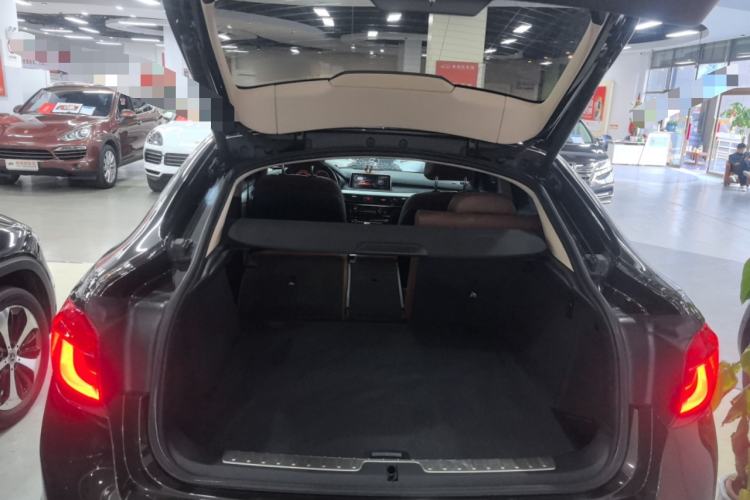 Used BMW X6 2017 xDrive35i Leading Model Trunk