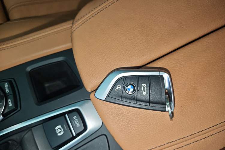 Used BMW X6 2017 xDrive35i M Sport Middle East Vehicle Key