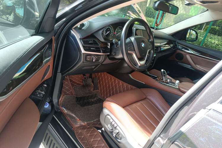 Used BMW X6 2017 xDrive28i Driver Seat