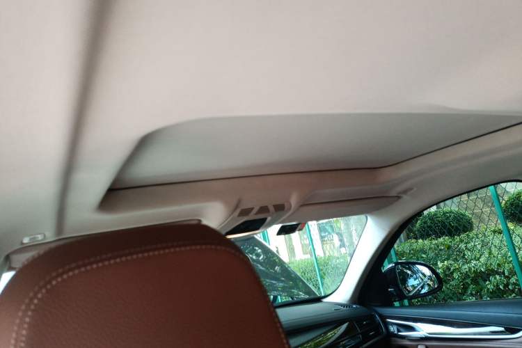 Used BMW X6 2017 xDrive28i Headliner