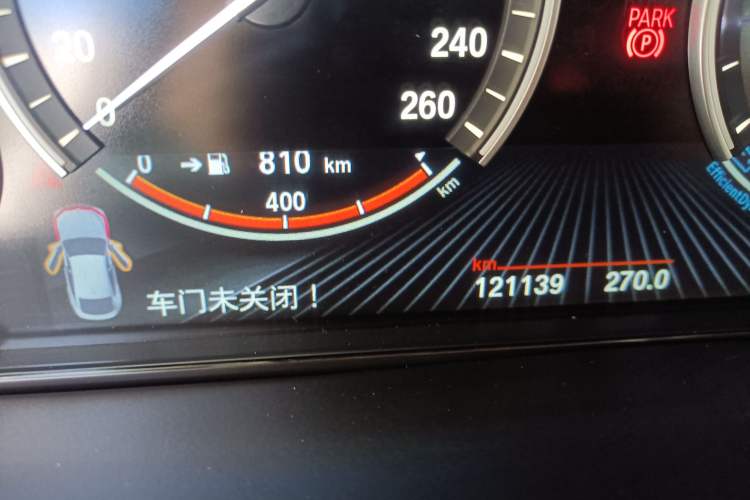 Used BMW X6 2017 xDrive28i Odometer Close Up
