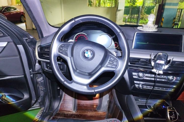 Used BMW X6 2017 xDrive35i U.S. specification Steering Wheel