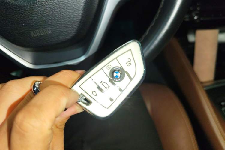 Used BMW X6 2017 xDrive35i Leading Model Vehicle Key