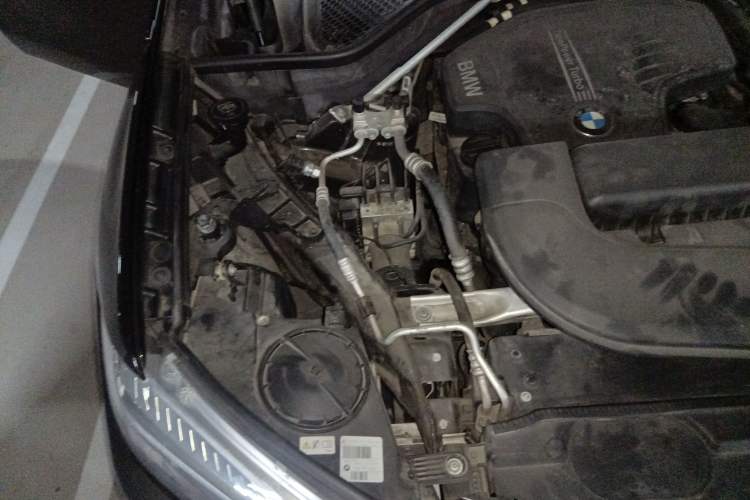 Used BMW X6 2017 xDrive28i Engine Bay Right