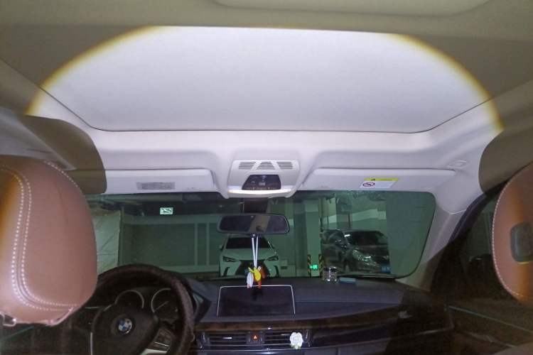 Used BMW X6 2017 xDrive28i Headliner