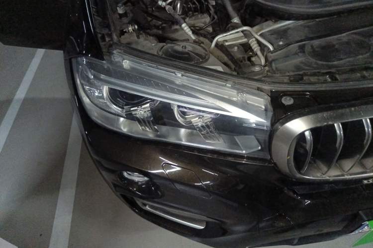 Used BMW X6 2017 xDrive28i Right Front Headlight