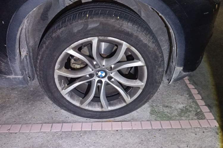 Used BMW X6 2017 xDrive28i Right Front Wheel Hub