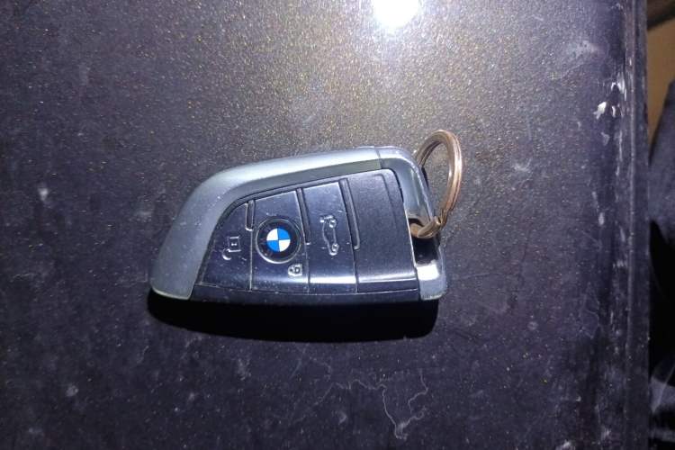 Used BMW X6 2017 xDrive28i Vehicle Key