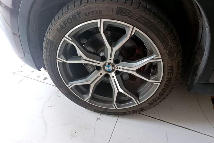 Used BMW X6 2017 xDrive28i Left Front Wheel Hub