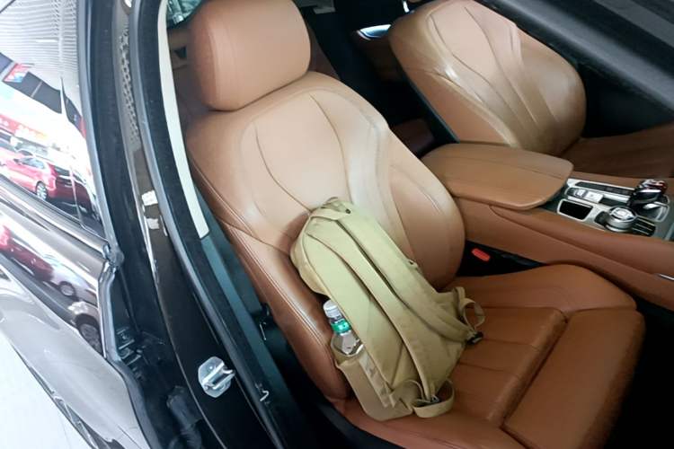 Used BMW X6 2017 xDrive28i Right Front Seat