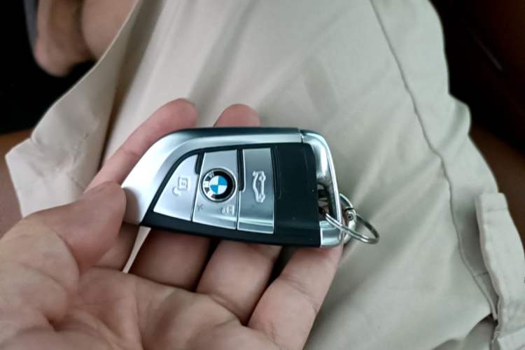 Used BMW X6 2017 xDrive28i Vehicle Key