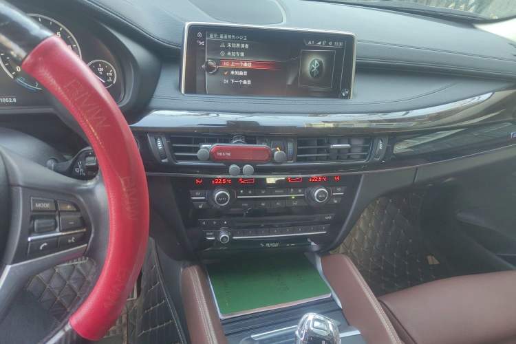 Used BMW X6 2017 xDrive28i Audio And AC Panel