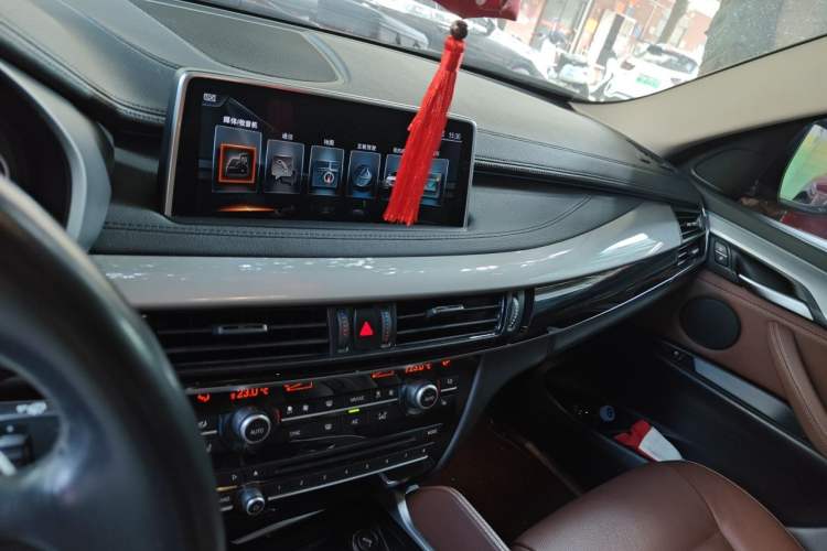 Used BMW X6 2017 xDrive35i Leading Model Audio And AC Panel