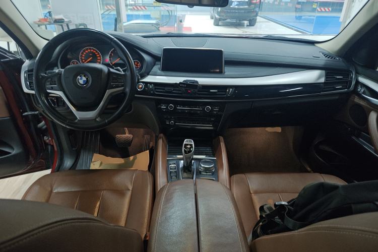Used BMW X6 2017 xDrive35i Leading Model Center Console