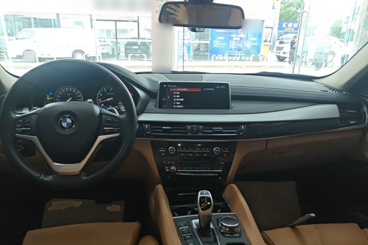 Used BMW X6 2017 xDrive35i M Sport Middle East Center Console