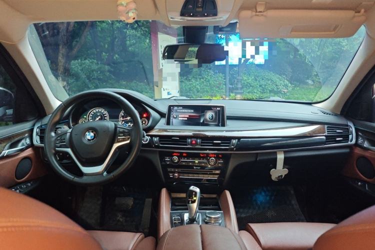 Used BMW X6 2017 xDrive28i Center Console