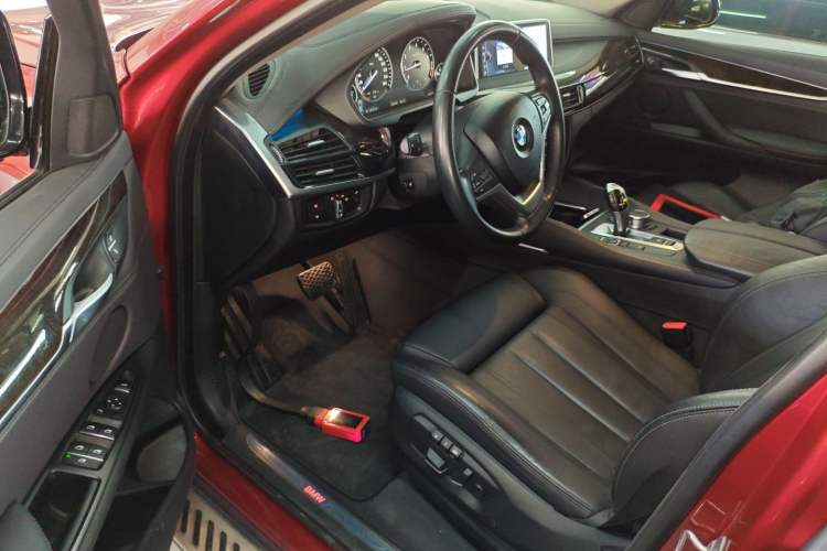 Used BMW X6 2017 xDrive28i Driver Seat