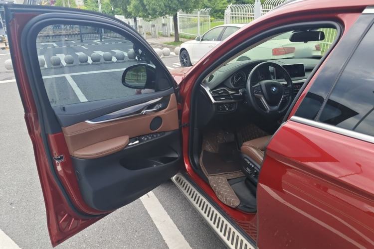 Used BMW X6 2017 xDrive28i Driver Seat