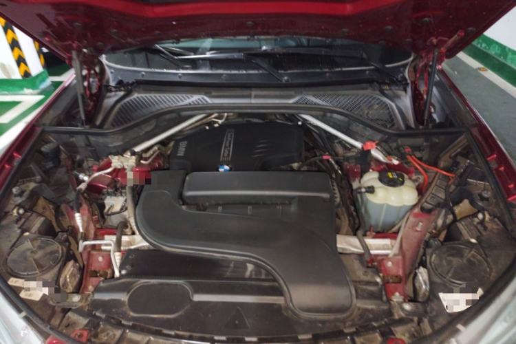 Used BMW X6 2017 xDrive28i Engine Bay