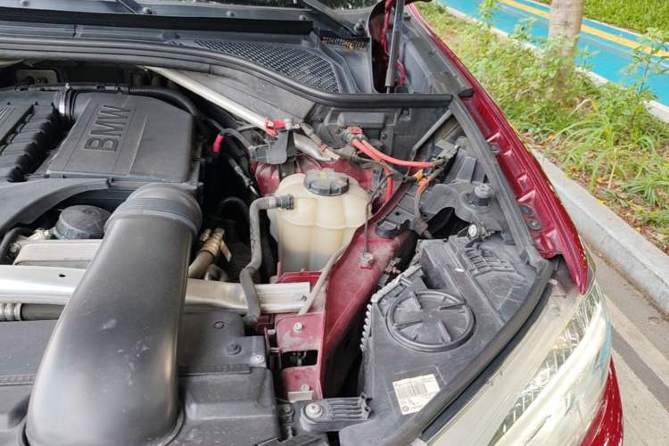 Used BMW X6 2017 xDrive35i M Sport Edition Engine Bay Left