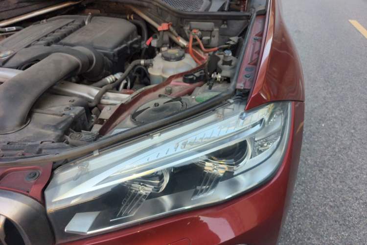 Used BMW X6 2017 xDrive35i Leading Model Engine Bay Left