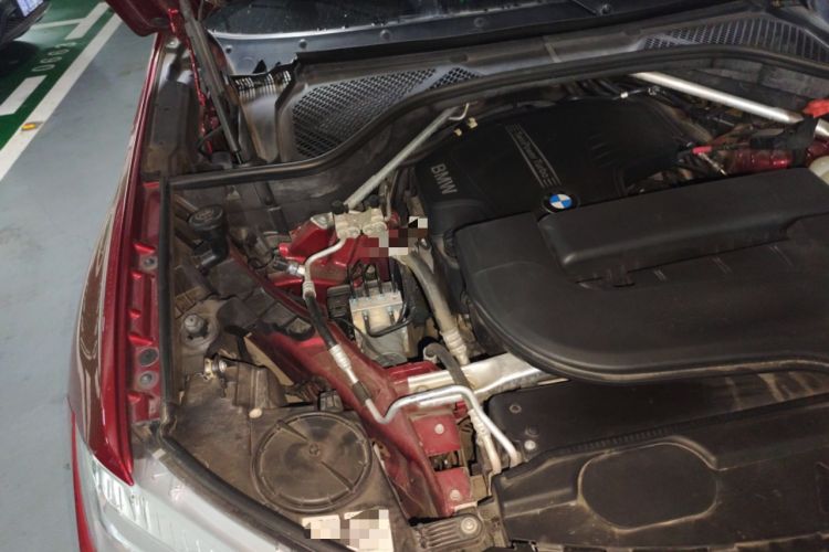 Used BMW X6 2017 xDrive28i Engine Bay Right