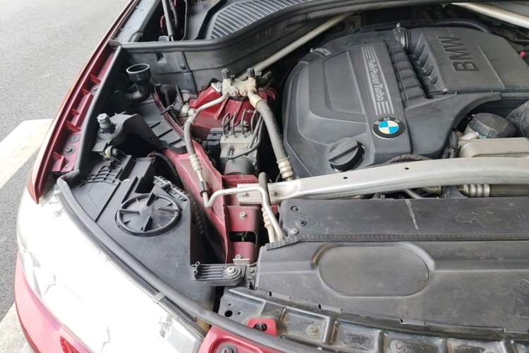 Used BMW X6 2017 xDrive35i M Sport Edition Engine Bay Right